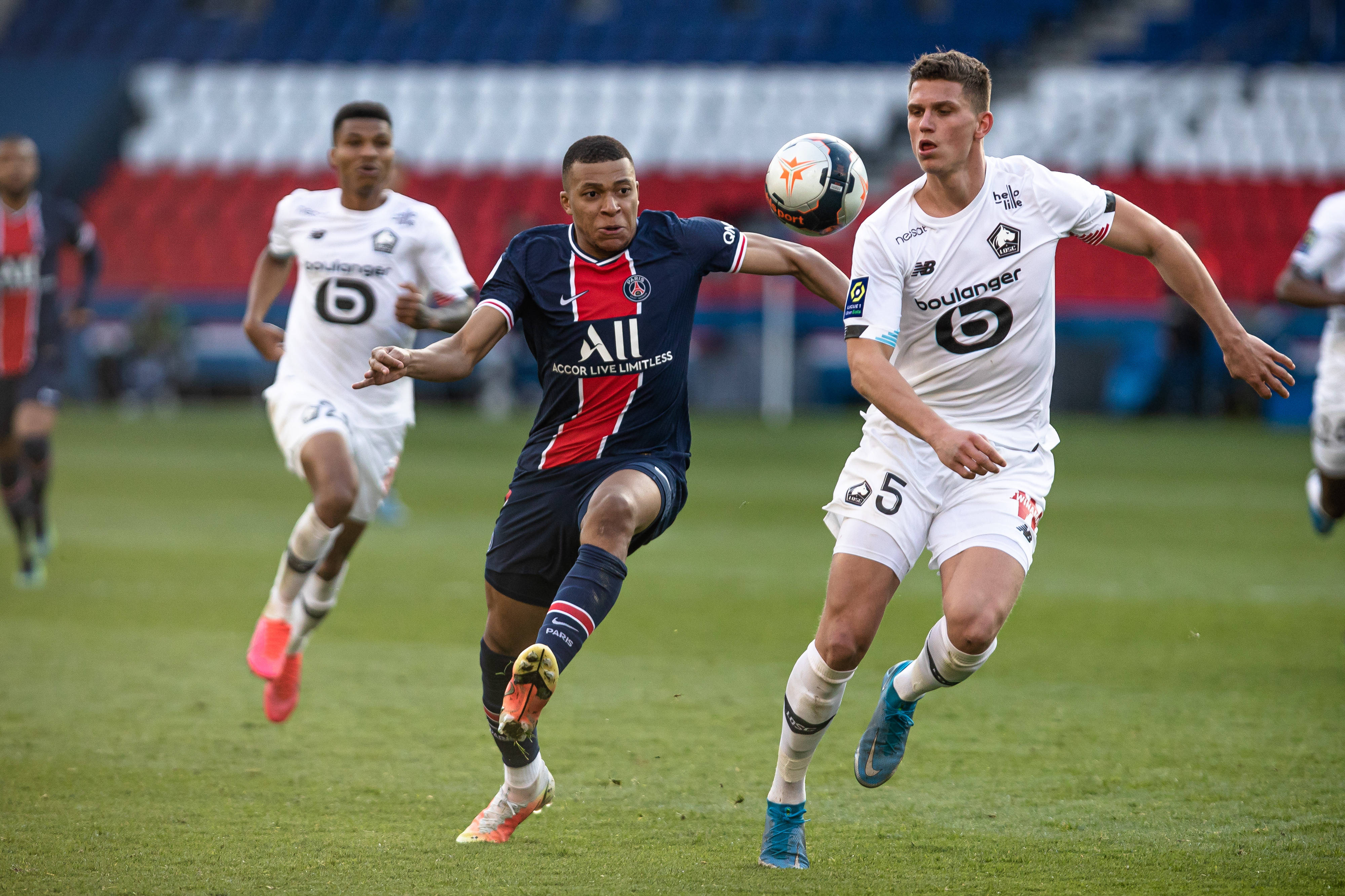 里尔主场战胜摄尔维，稳居积分榜前列