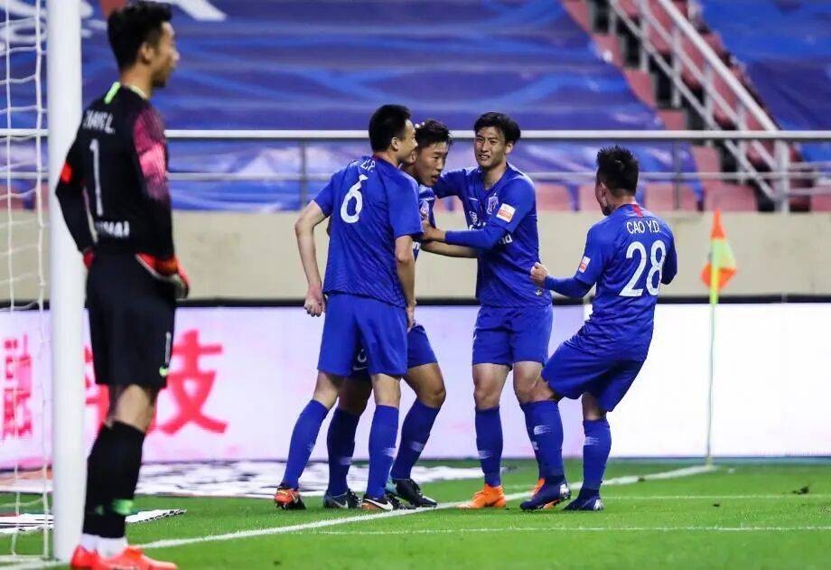 厮杀激烈!球队以凝聚力取得胜利的简单介绍 厮杀激烈!球队以凝聚力取得胜利的简单介绍